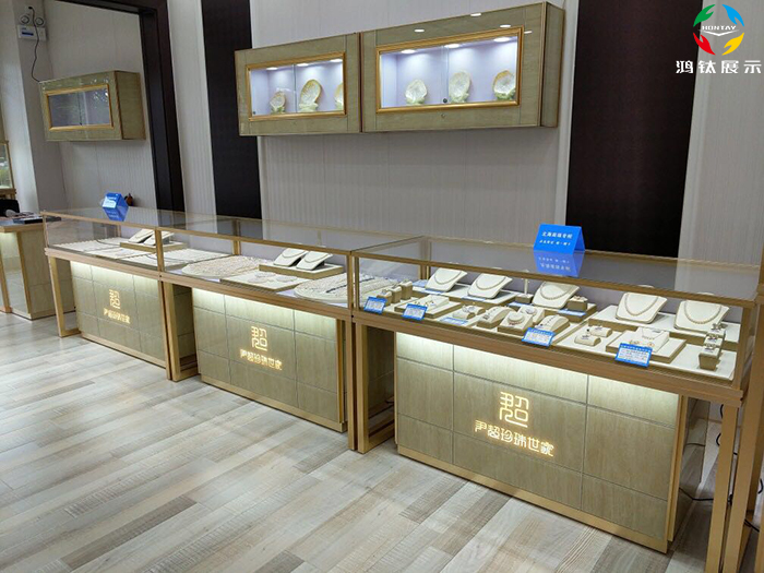珠寶展示柜設(shè)計(jì),珠寶展柜定制廠家,鴻鈦珠寶展柜廠家,玻璃珠寶展示柜