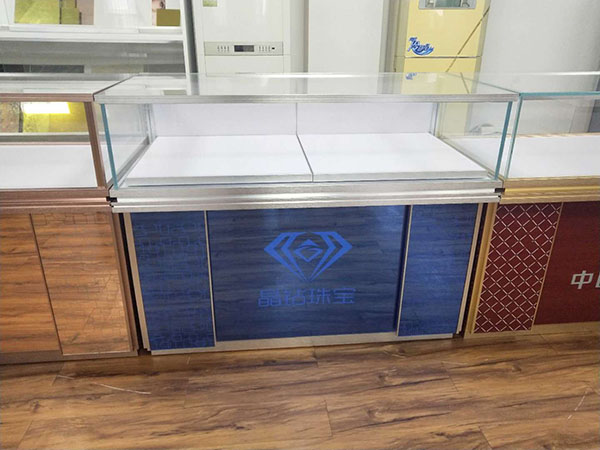 玻璃展柜,珠寶展柜,手表展柜,精品展柜,特價優(yōu)惠
