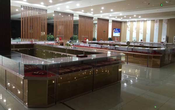 云南珠寶展柜，鴻鈦量身定制