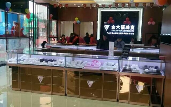 玻璃珠寶定制的細枝末節(jié)問題