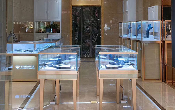 哪里能聯(lián)系到高端珠寶展柜廠？