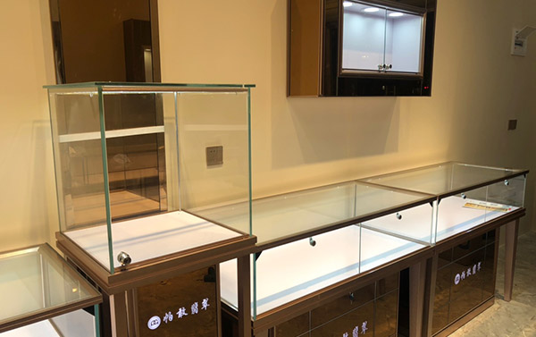 精品珠寶展示柜怎么減少成本？廠家如何控制價格？