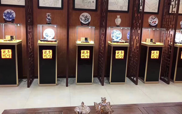 珠寶柜臺(tái)展示柜廠家哪些服務(wù)質(zhì)量比較好？